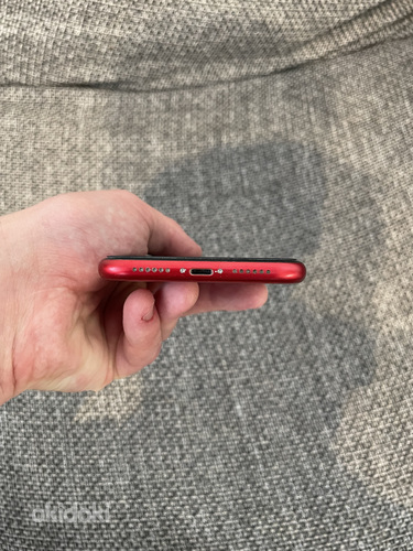 iPhone XR red 64gb (foto #5)