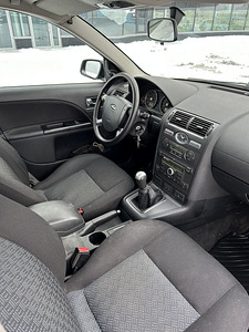Ford Mondeo 1.8 82kw 2006 (10 foto / 12)