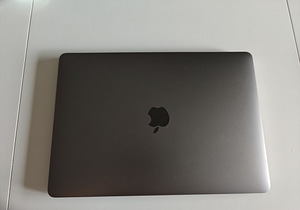 MacBook Pro (13-дюймовый, 2019, четыре порта Thunderbolt 3) (2 фото из 9)