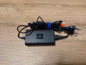JBL Xtreme 2 (Красный) (7 фото из 7)