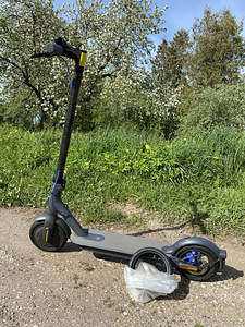 Mi Electric Scooter 3 (1 foto / 4)