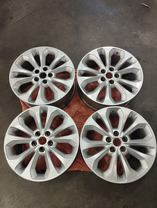 Диски Kia original R18 (1 фото из 3)