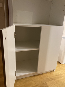 Avatud riiulitega riidekapp (2 foto / 2)