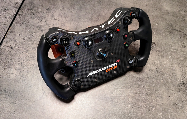 Fanatec Mclaren GT3 руль QR1 или QR2