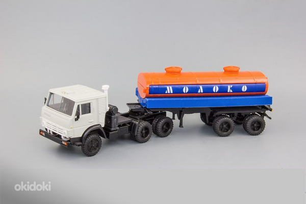 КАМАЗ молочная цистерна 1:43