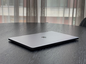 2019 16" MacBook PRO i7/16GB/512GB Space Gray (3 foto / 5)