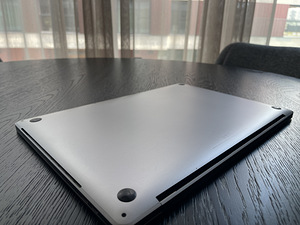 2019 16" MacBook PRO i7/16GB/512GB Space Gray (4 foto / 5)