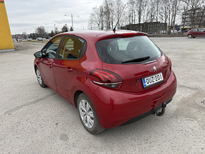 Peugeot 208 MY2016 Facelift (9 foto / 9)
