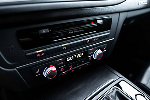 Audi A7 S-Line 3.0 (7 фото из 14)