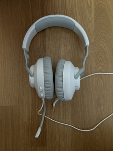 Kõrvaklapid JBL Quantum 100 (3 foto / 3)