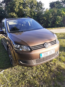 Продам WV TOURAN 110kw 2014 (1 фото из 14)