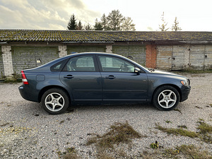 Volvo S40 1.6 81kW - MANUAAL (10 foto / 10)