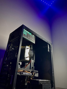 PC arvuti koos monitoriga (1 foto / 8)
