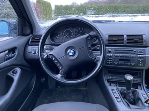 BMW 325i 141kw (5 foto / 10)