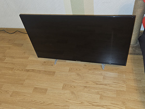 Телевизор STRONG 40' FULL HD (2 фото из 4)