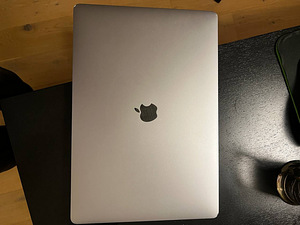 Macbook pro 16" 2019 Core-i7 2.6GHz 16GB (4 foto / 10)