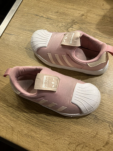 Müüa laste Adidas tossud nr 30 (4 foto / 5)