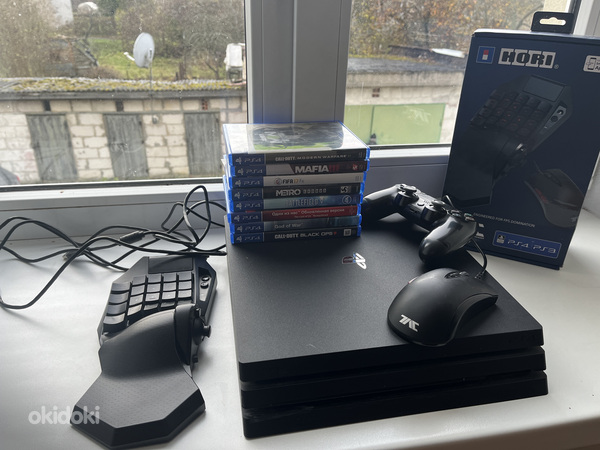 PS4 Pro 1tb mouse/keyboard +8 Games (foto #1)