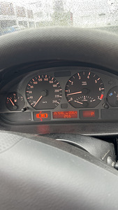 BMW 318i 2.0 (11 foto / 11)