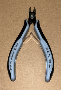 Knipex ESD 120 мм (точные электронные кусачки) новые (1 фото из 2)