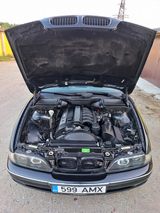 Продам BMW e39 523i (10 фото из 14)