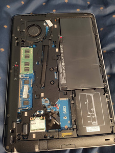 HP EliteBook 840 G1 (4 foto / 4)