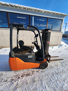 Elektriline tõstuk Toyota 8FBET20 (1 foto / 8)
