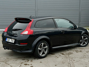 Volvo c30 r-design (5 foto / 10)