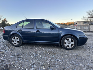 Volkswagen Bora 1,6 2005 (6 foto / 14)