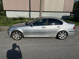 BMW 330 135 KW 2002 (5 foto / 7)
