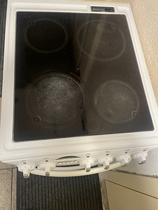 Electrolux keraamiline pliit (3 foto / 4)