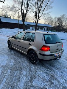 Golf 4 2003 1.4 (3 фото из 8)