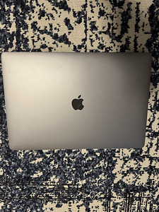 MacBook Pro 16 2019 i7/32/512 (3 foto / 5)