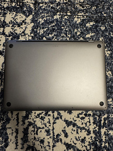MacBook Pro 16 2019 i7/32/512 (5 foto / 5)