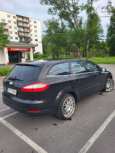 Ford mondeo 2010.2.0tdi.120kw (4 foto / 9)
