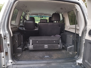 Mitsubishi Pajero 4 (10 foto / 14)