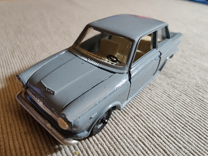 Nõukaaegne mudel Ford Consul Cortina 1:43 Made in URSS