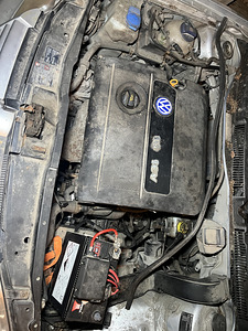 Обменяю Volkswagen bora 1.6 77kw (10 фото из 13)