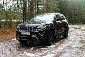Jeep Grand Cherokee (7 foto / 11)