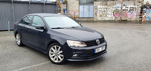 Volkswagen Jetta (2 foto / 15)
