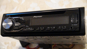 Pioneer DEH-4800BT (2 foto / 5)