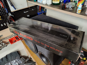 Комплект басовых 2500W RMS alpine type R, dm2500 и кабели (2 фото из 3)