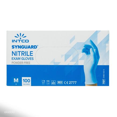 Нитриловые перчатки Intco Synguard, 100 шт/уп черные синие S M L XL (фото #1)