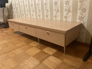 Стол для телевизора (2 фото из 5)