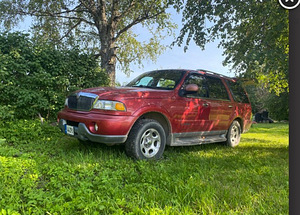 Lincoln Navigator (2 foto / 8)