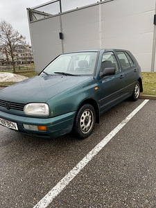 Golf 3 1.6 55kw bensiin (2 foto / 8)