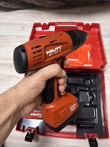 Hilti SF-121-A/SF-144-A aku ja laadija komplektid (6 foto / 7)