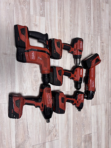 Hilti akukomplektid koos akude ja laadijatega (2 foto / 8)