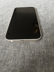 iPhone 12 white 64gb (5 foto / 10)