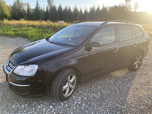 Volkswagen Golf 1.9 R4 Tdi 77kW (1 foto / 15)